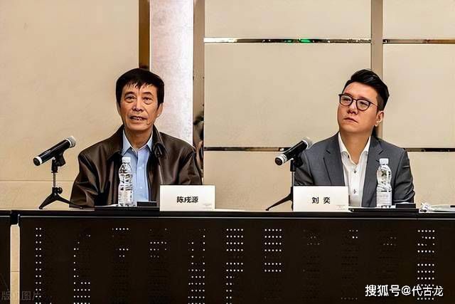 阿劳霍可能会利用拜仁的兴趣与巴塞罗那谈续约，我听说他想留下。
